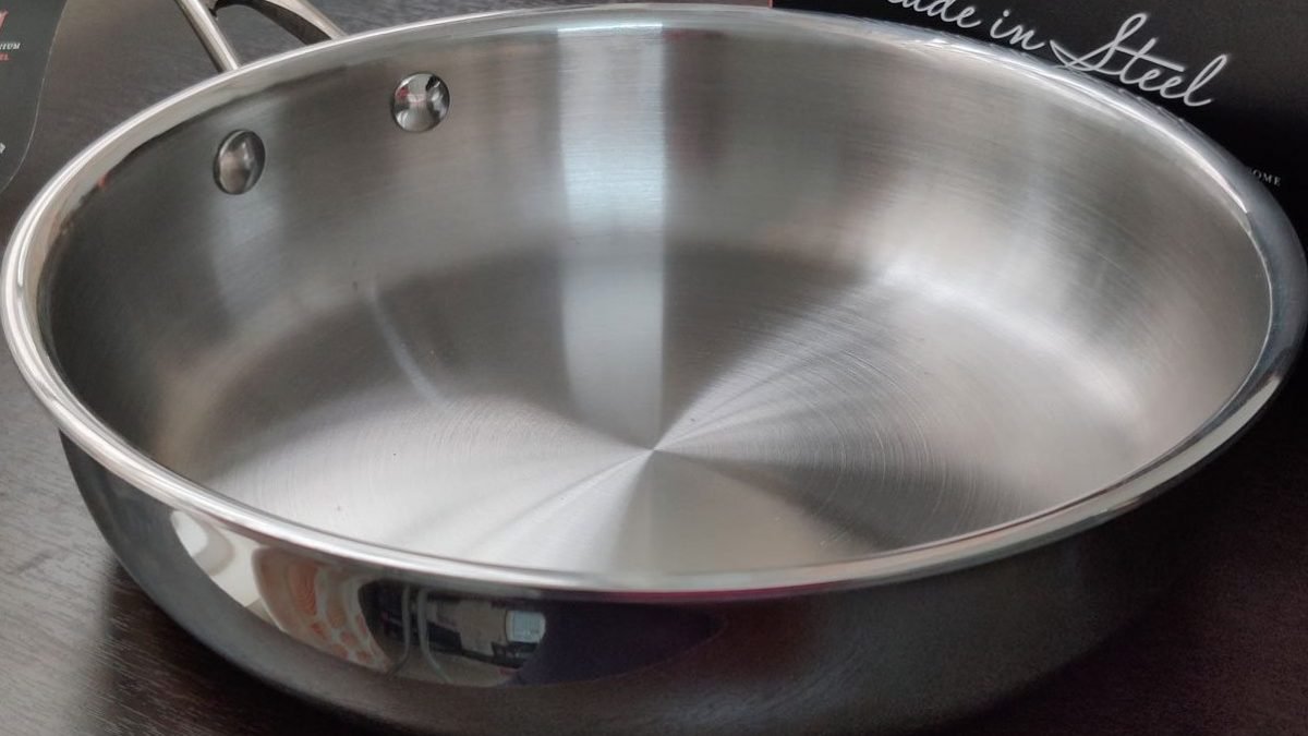 Bergner Stainless-Steel Nonstick Stir Fry Pan with Lid, 12