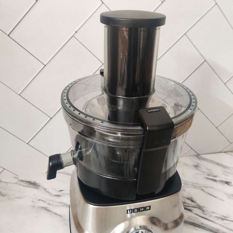 centrifugal juicer-types of blade and attachments in food processors