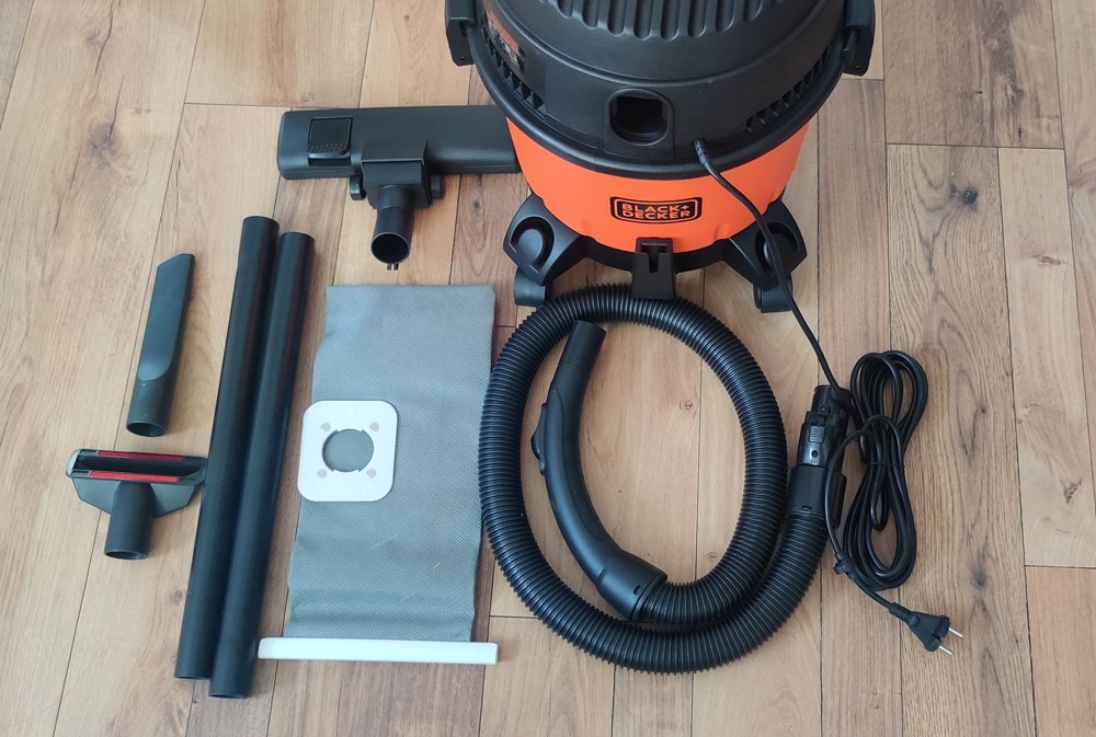 black and decker WDBD15 Wet and Dry Vacuum Cleaner Review
