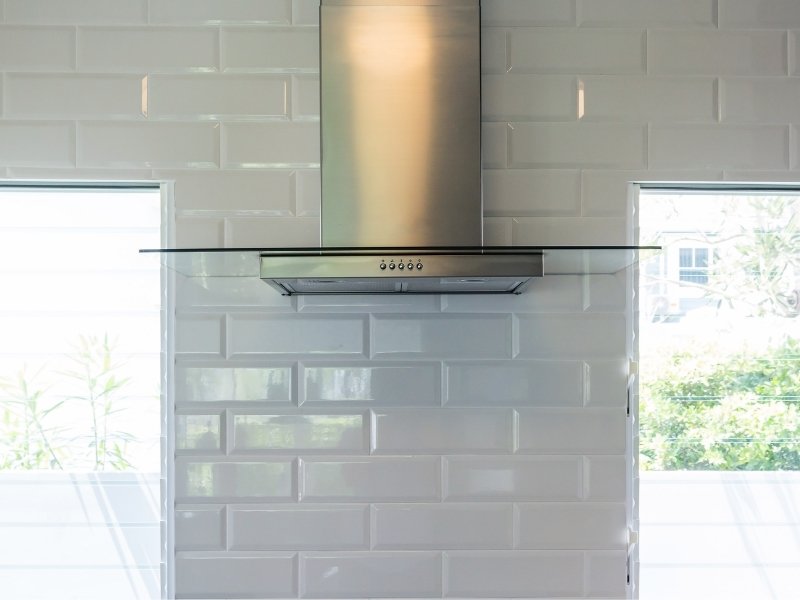 types of kitchen chimneys- wall mounted kitchen chimney
