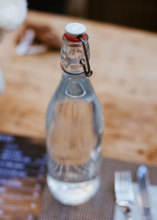 glass water bottle- type of water bottle in India